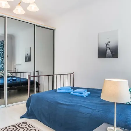 Old Park Apartment