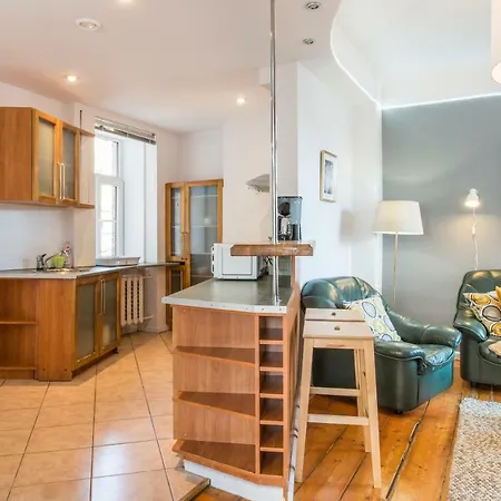 Old Park Apartament *